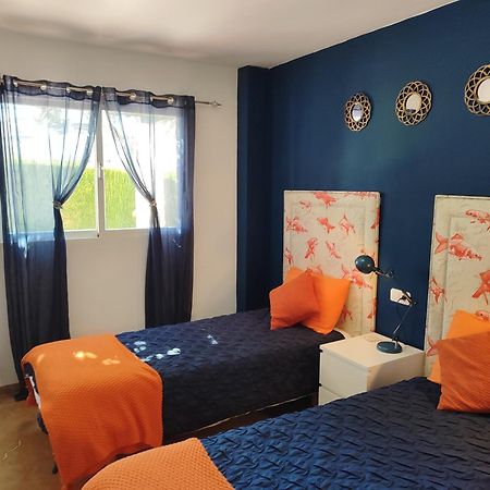 2 Bedroom, Sea Front Complex W Pool And Private Garden Javea Exterior photo